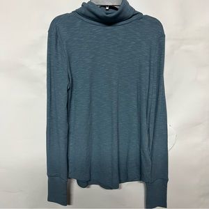 Gap shirt